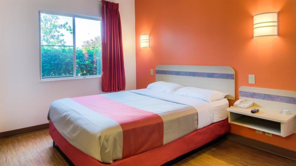 Florence Inn And Suites Exteriör bild